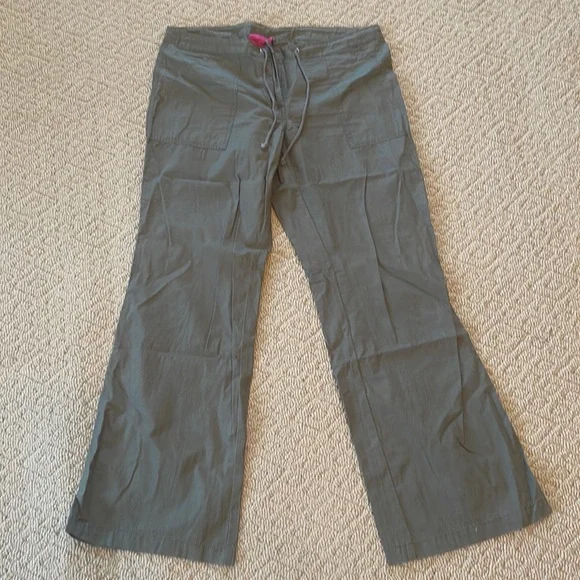 Drawstring pants - Picture 1 of 3